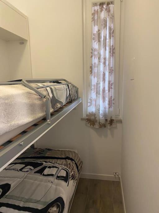Appartamento Casa Adry Песк'єра-дель-Гарда Екстер'єр фото
